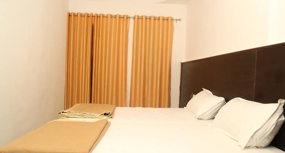Hotel Shree Hari, Orai 4